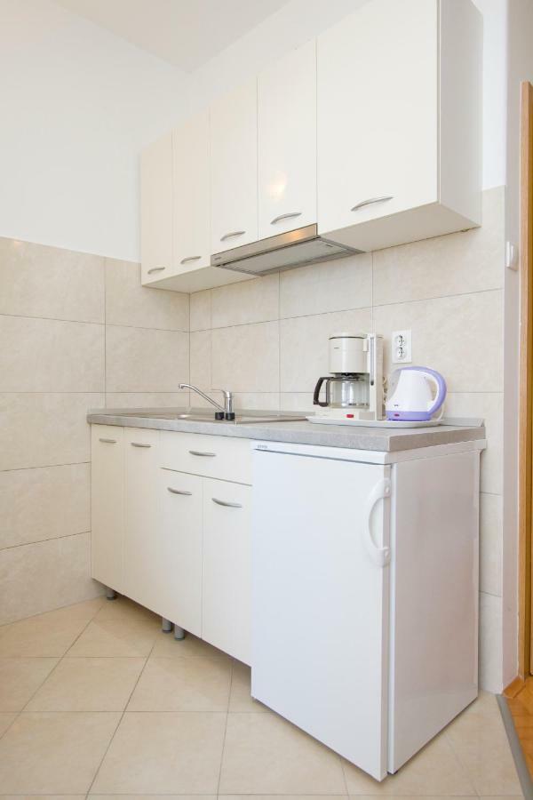 Apartmani Marija Cizmic Макарська Екстер'єр фото