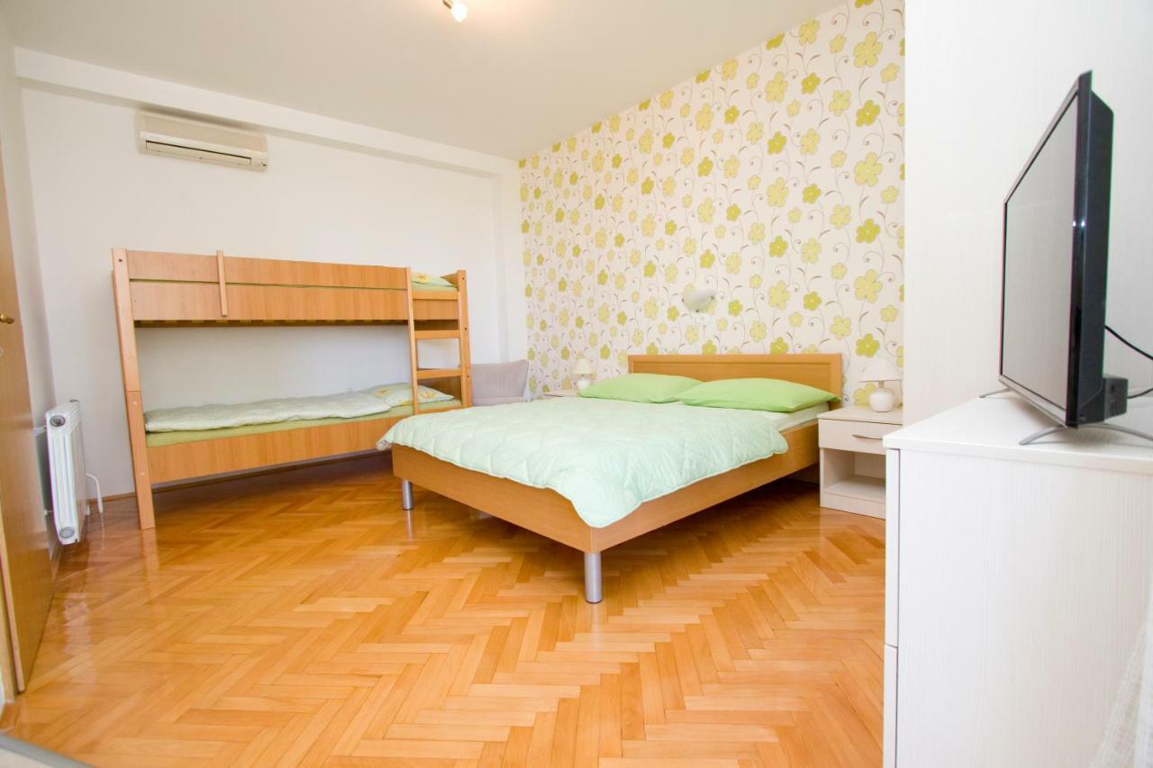 Apartmani Marija Cizmic Макарська Екстер'єр фото