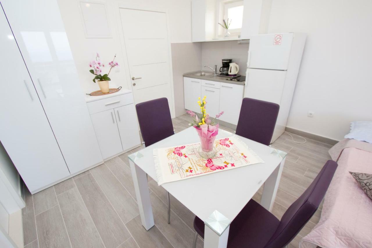 Apartmani Marija Cizmic Макарська Екстер'єр фото