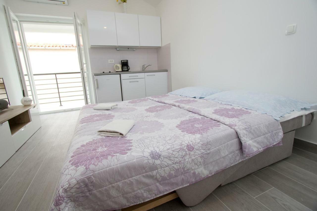 Apartmani Marija Cizmic Макарська Екстер'єр фото