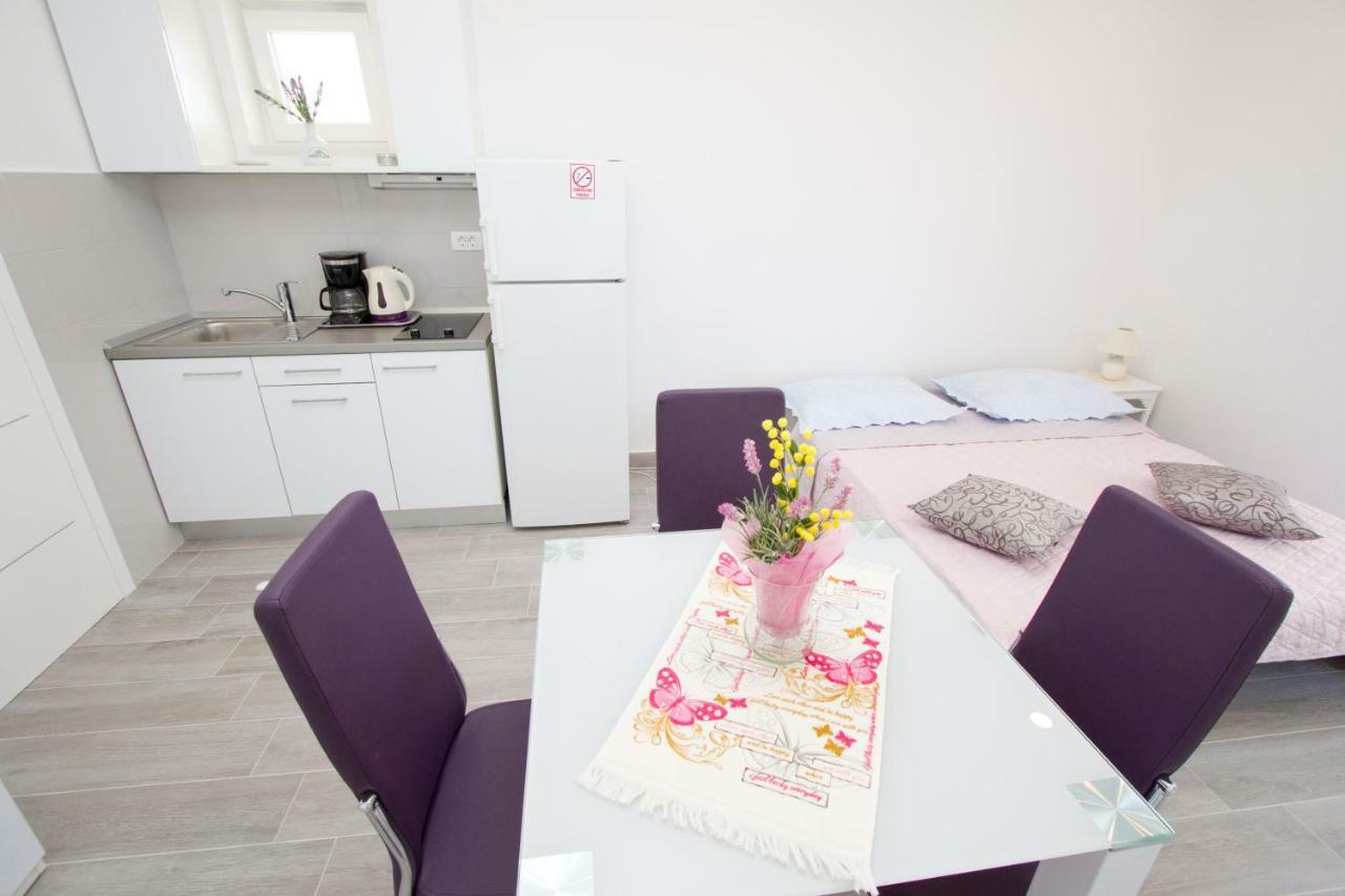 Apartmani Marija Cizmic Макарська Екстер'єр фото