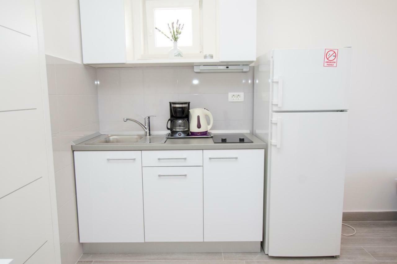 Apartmani Marija Cizmic Макарська Екстер'єр фото
